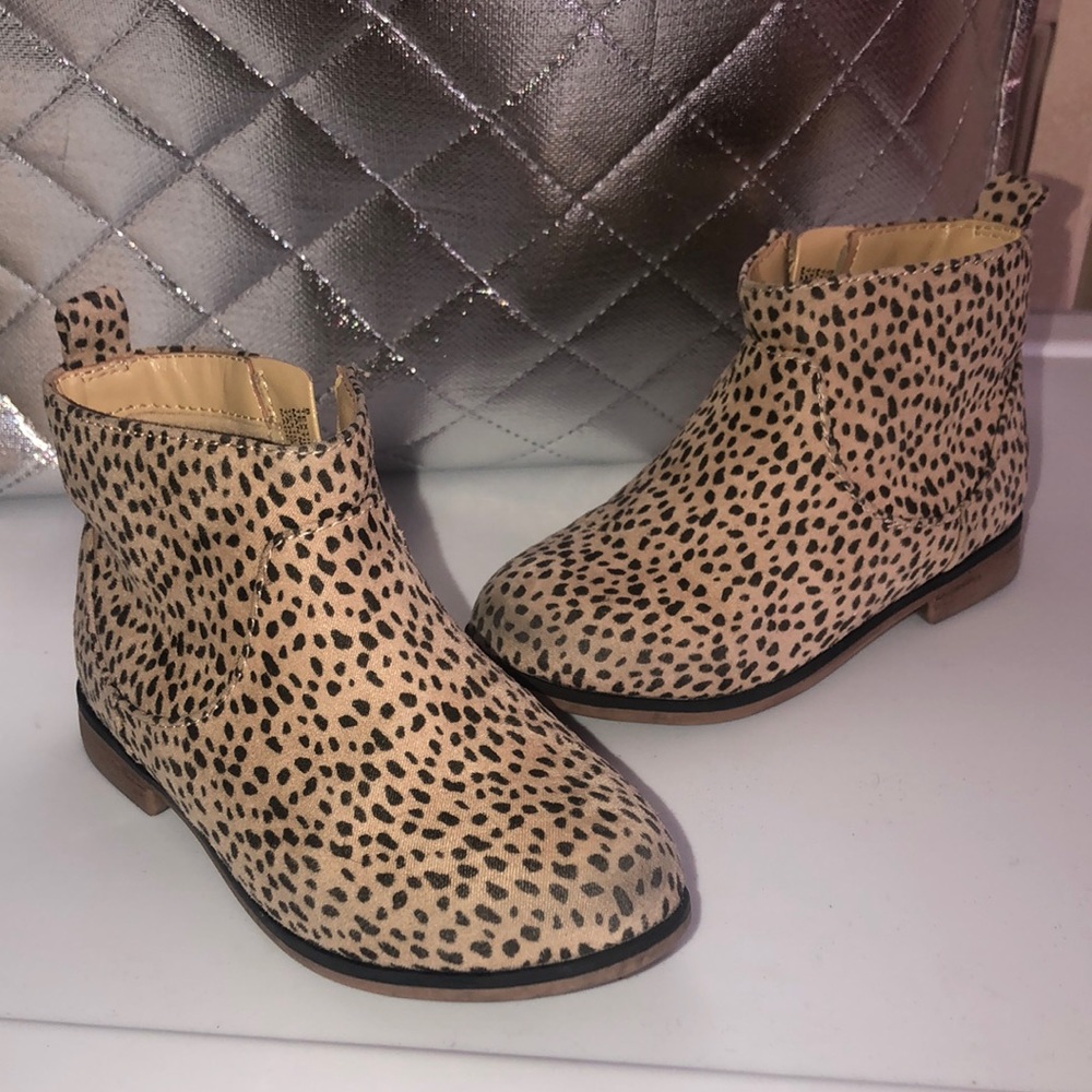 Toddler girl booties size 8